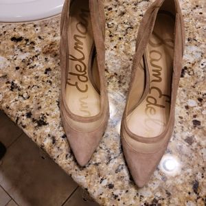 Suede pumps